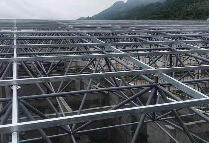 简阳仁怀冠英学校艺体楼网架